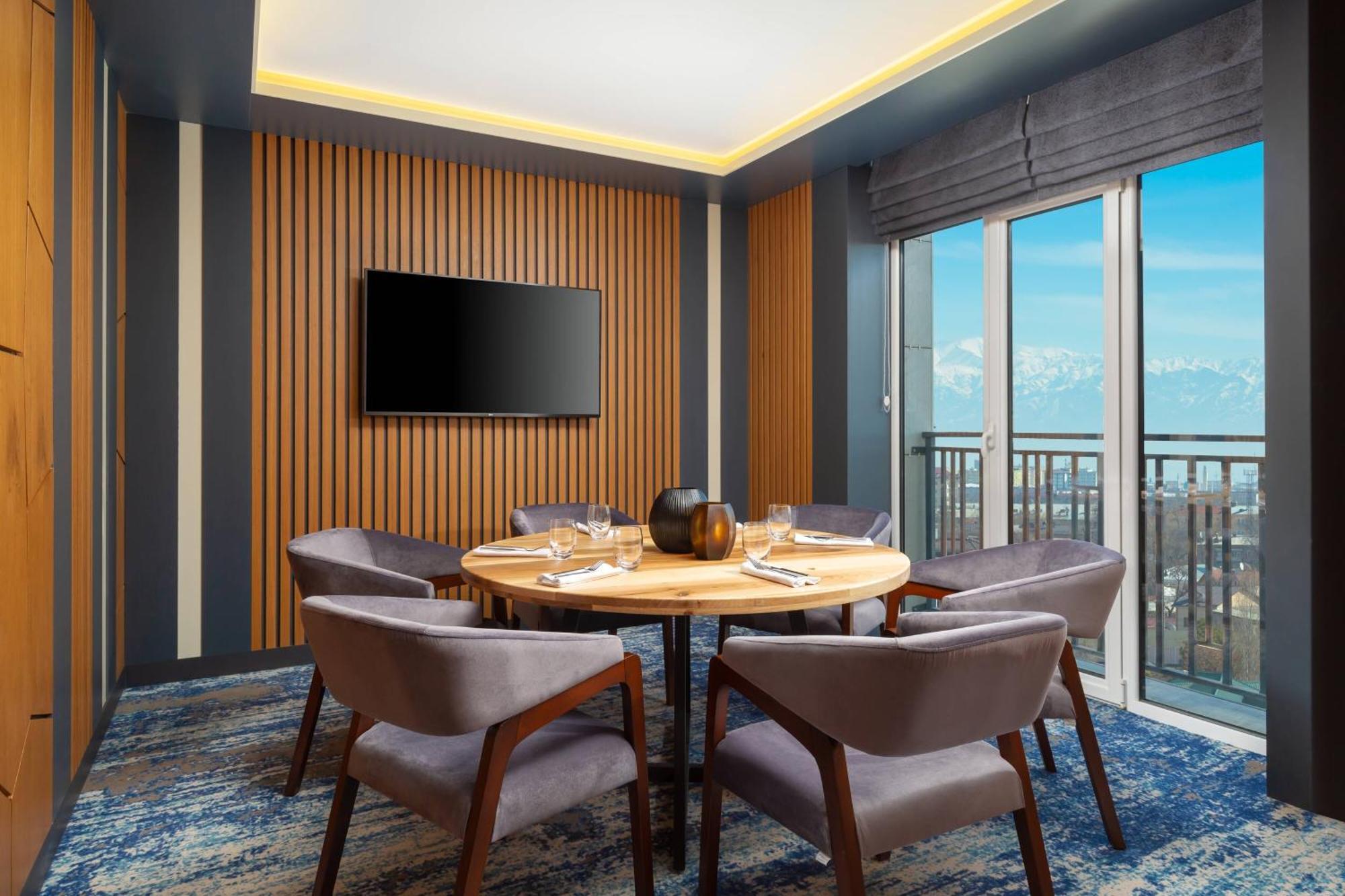 Hotel Courtyard By Marriott Taskent Exterior foto
